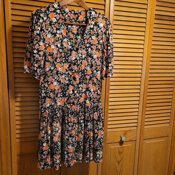 VTG Floral & Black Font Button Down Dress - Picture 1 of 7